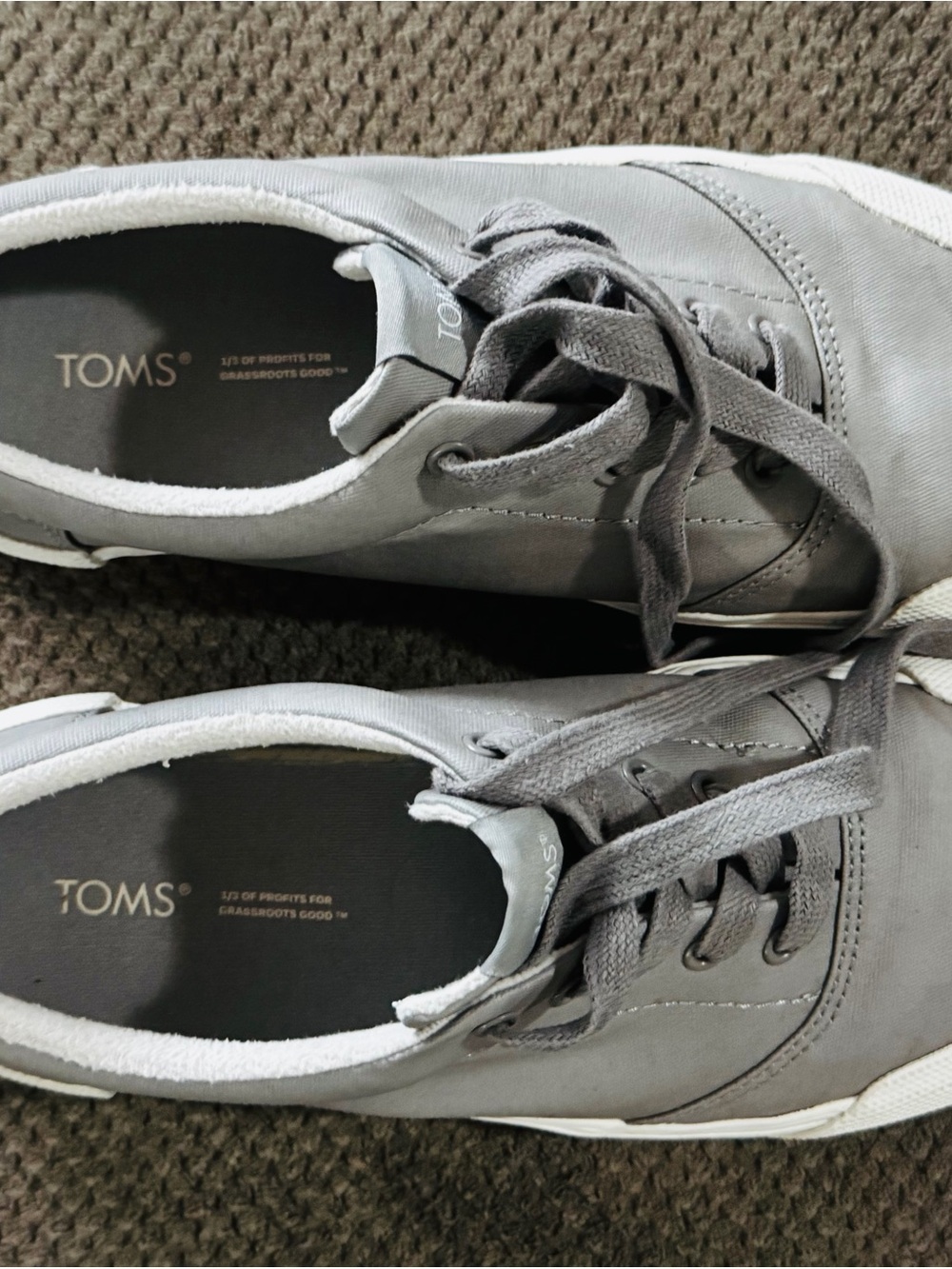 TOMS ladies  Gray Lace-Up Canvas Sneakers worn once size 9 court summer spring